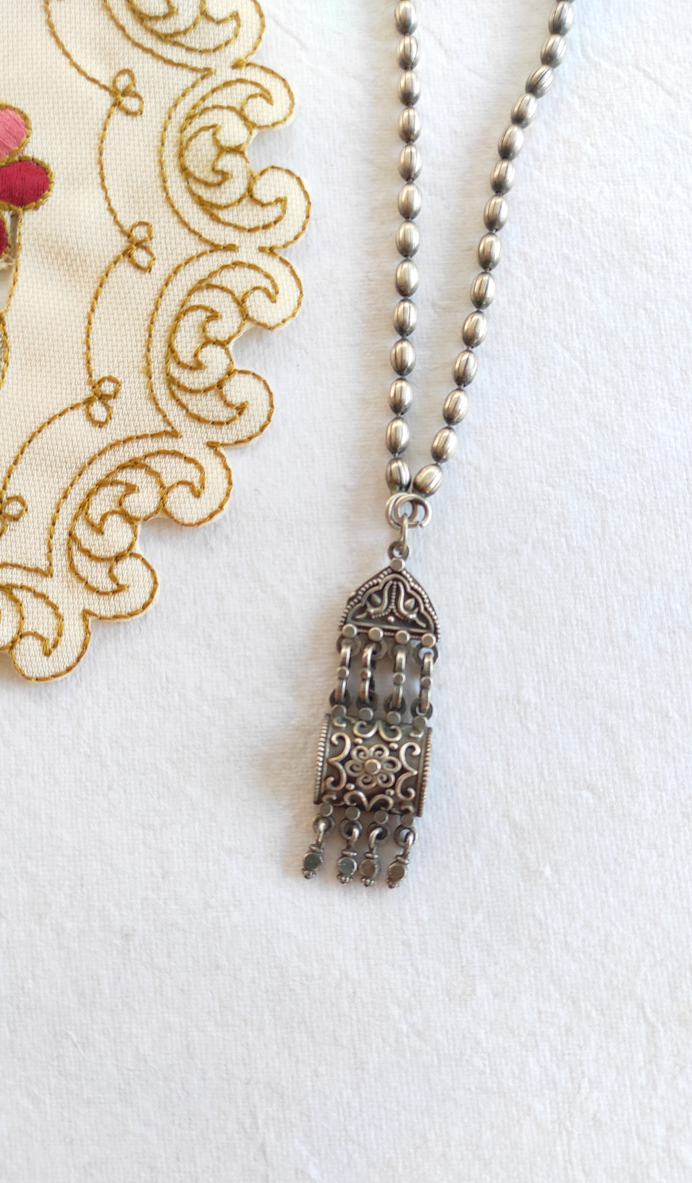 Malti Silver lookalike chain pendant Neckpiece