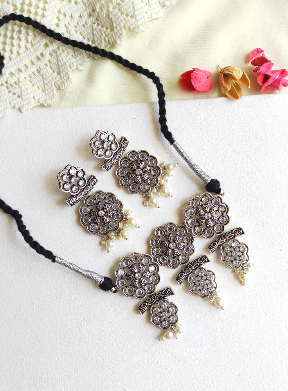 Triveni choker necklace set