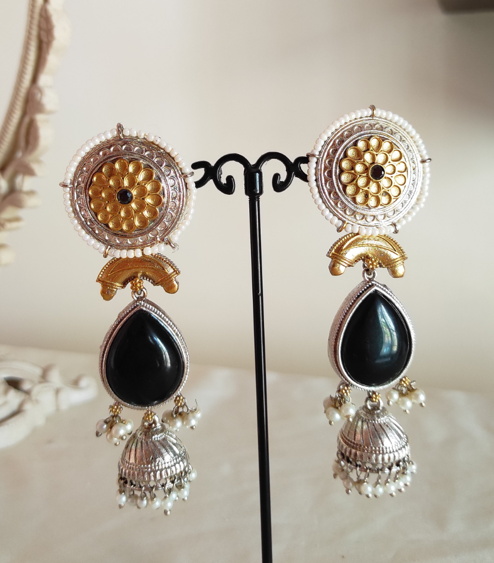 Kaali dual tone jhumka
