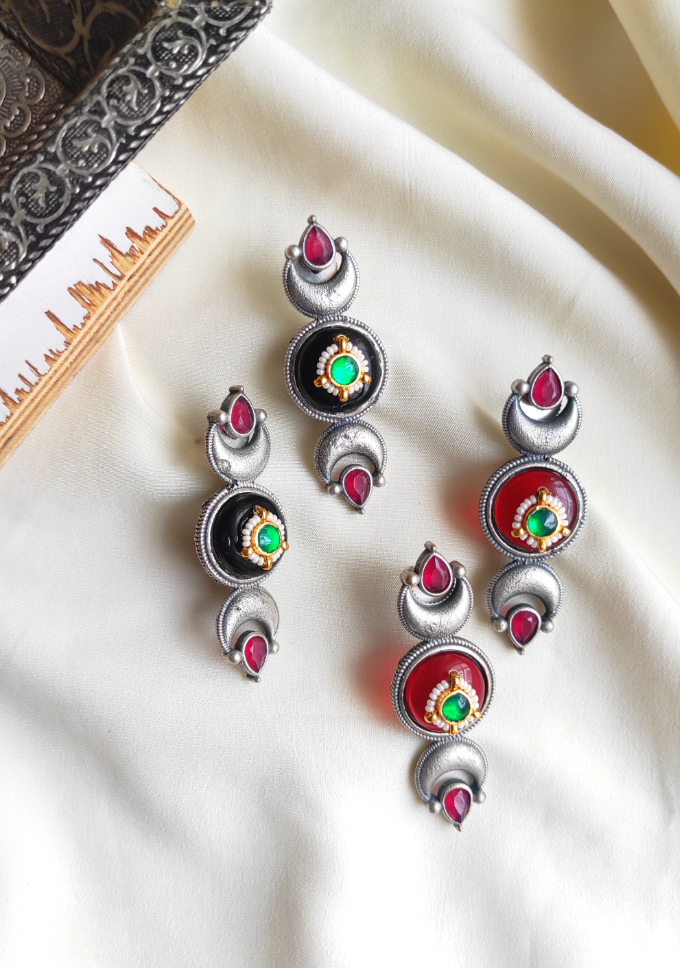 Divya pachi kundan studs earrings