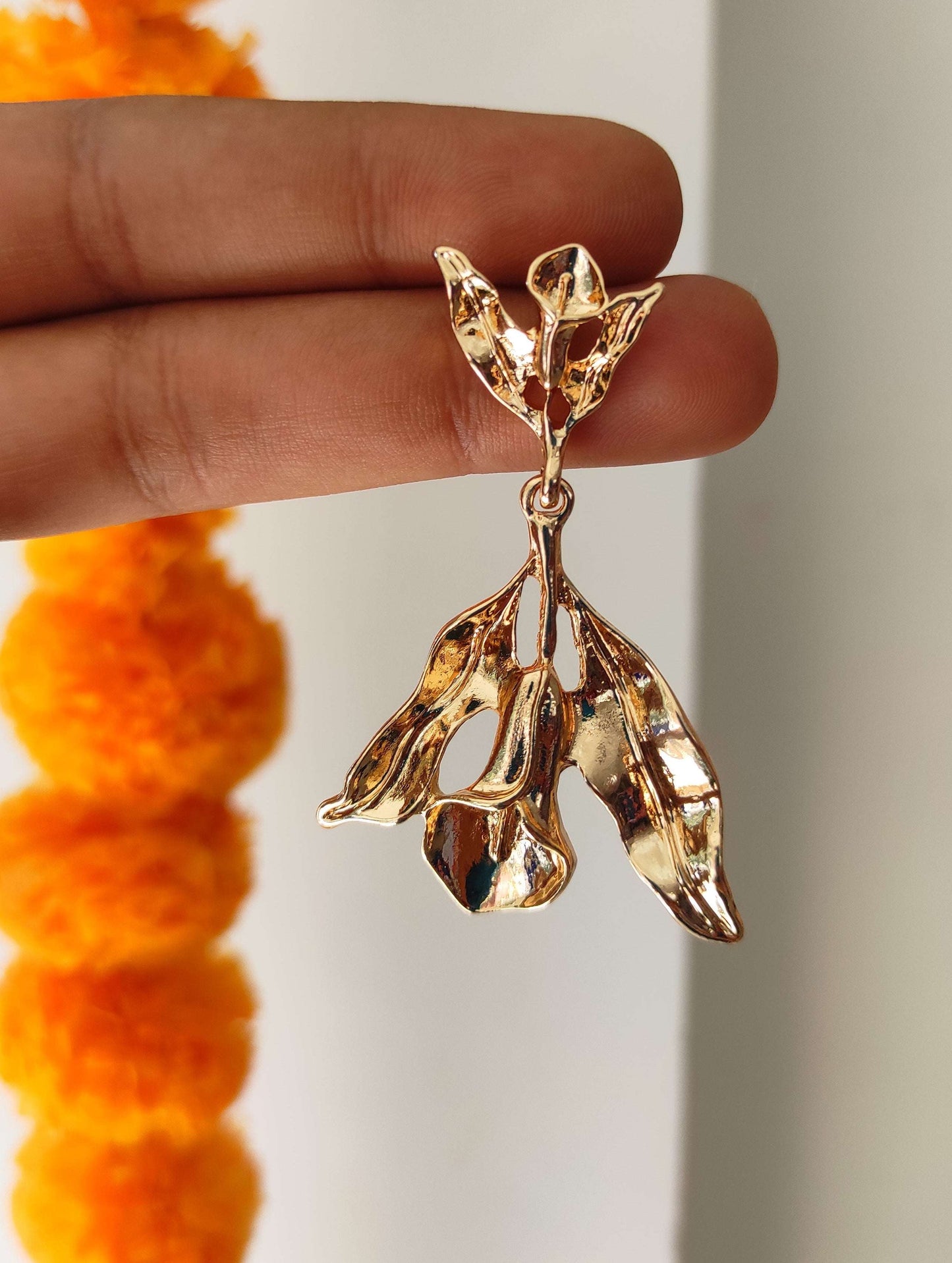 Golden tulip earrings