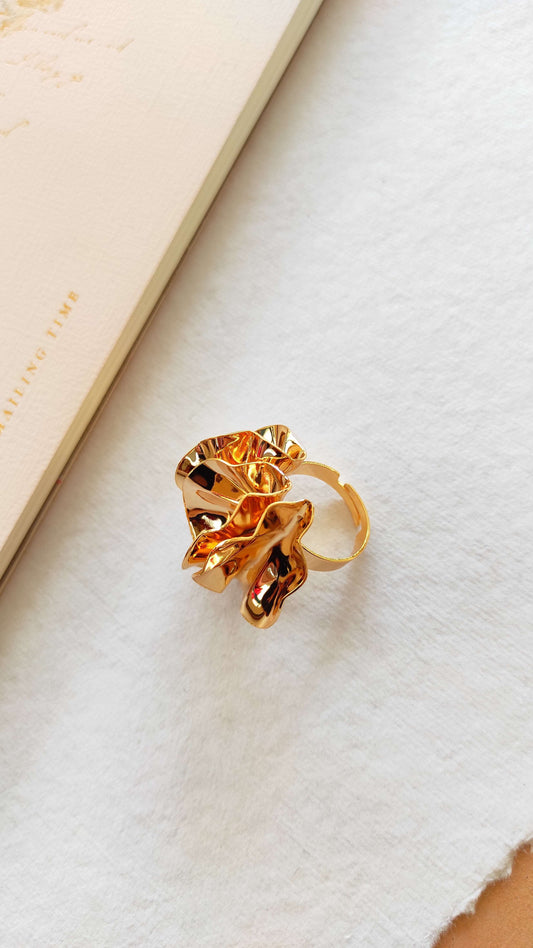 Hammered sphere adjustable anti tarnish finger ring