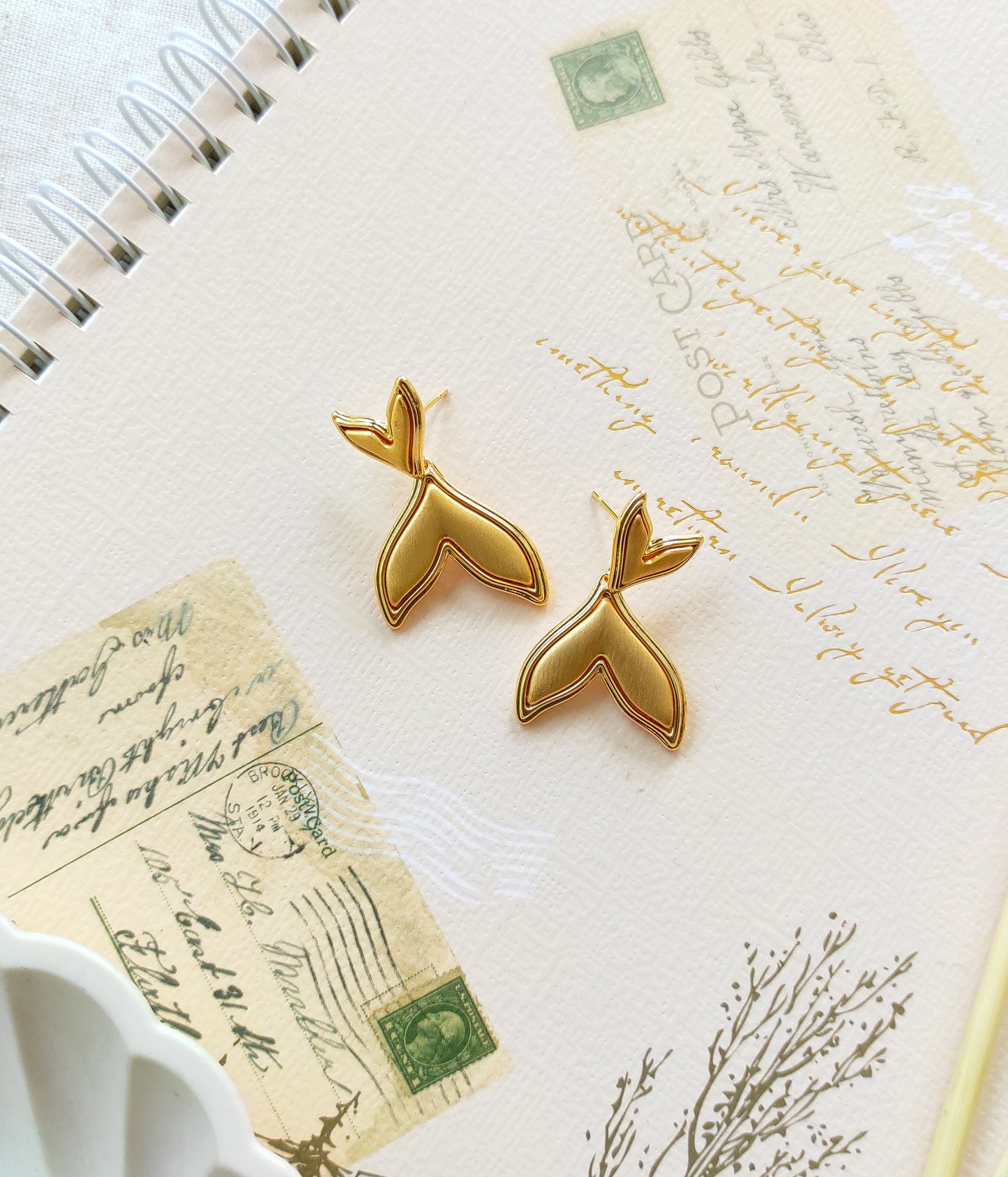 Korean leaflet dualtone earrings