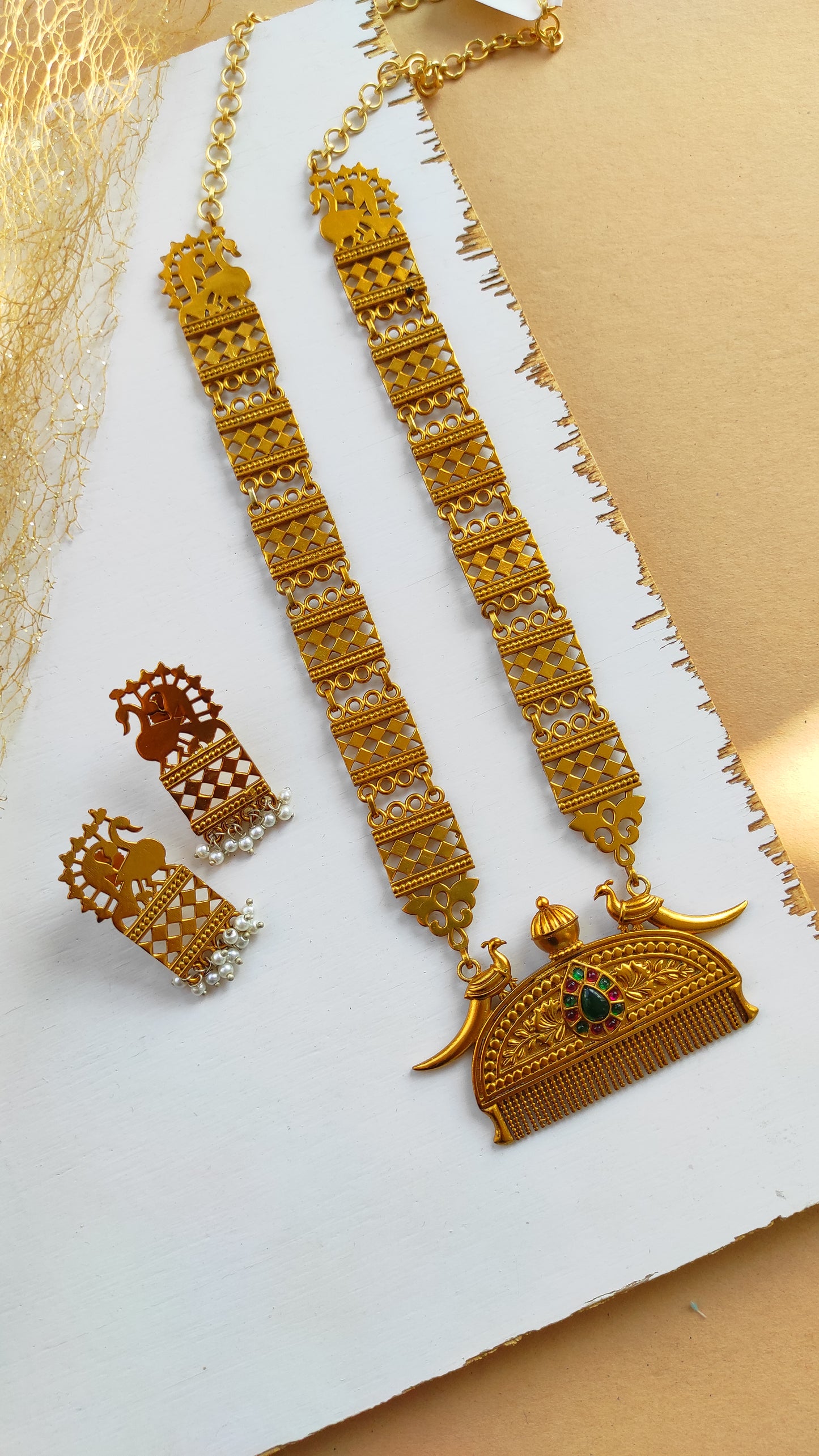 Sunehri royal antique goldon necklace set