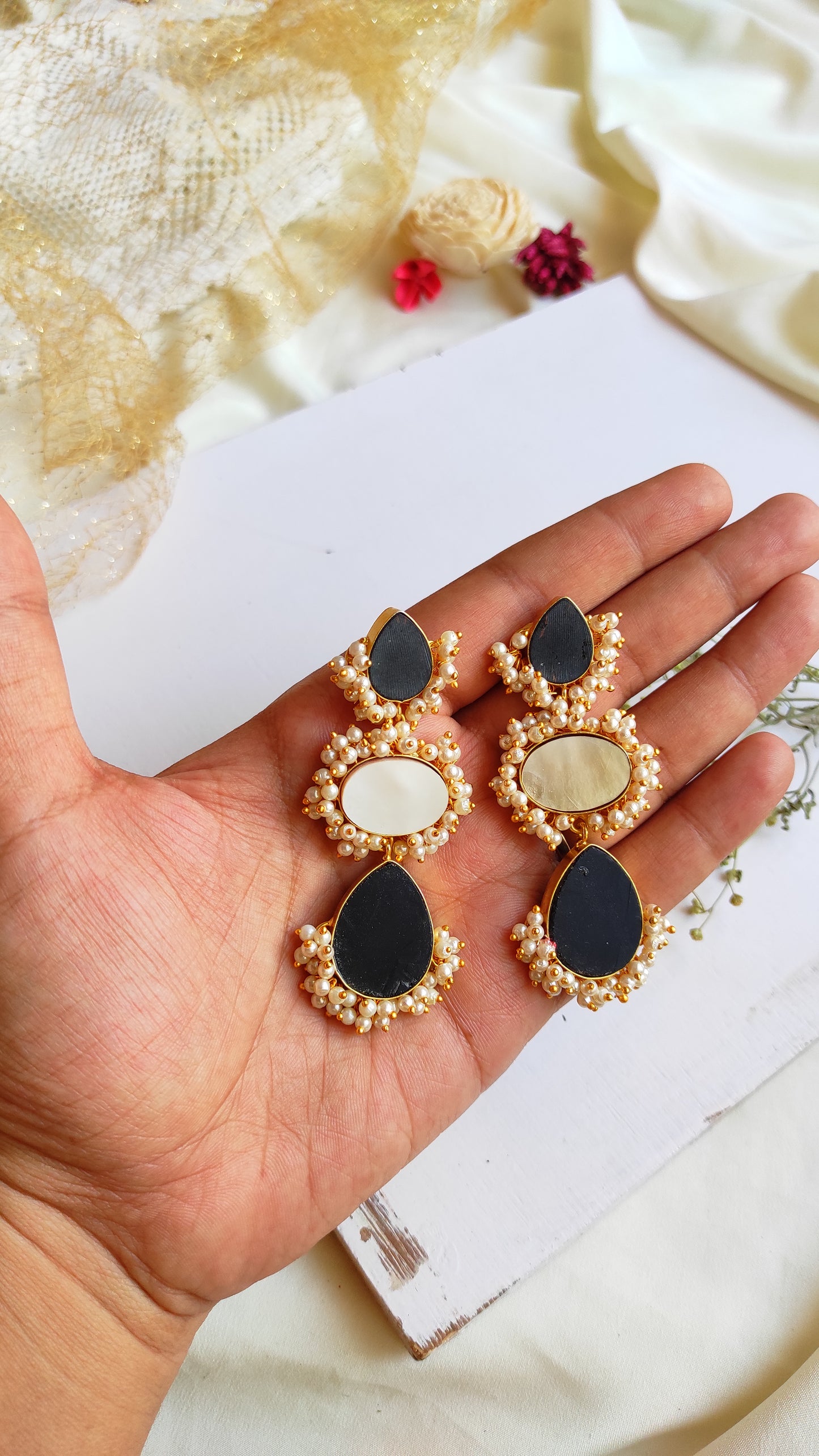 Reenal druzy earrings in gold tone