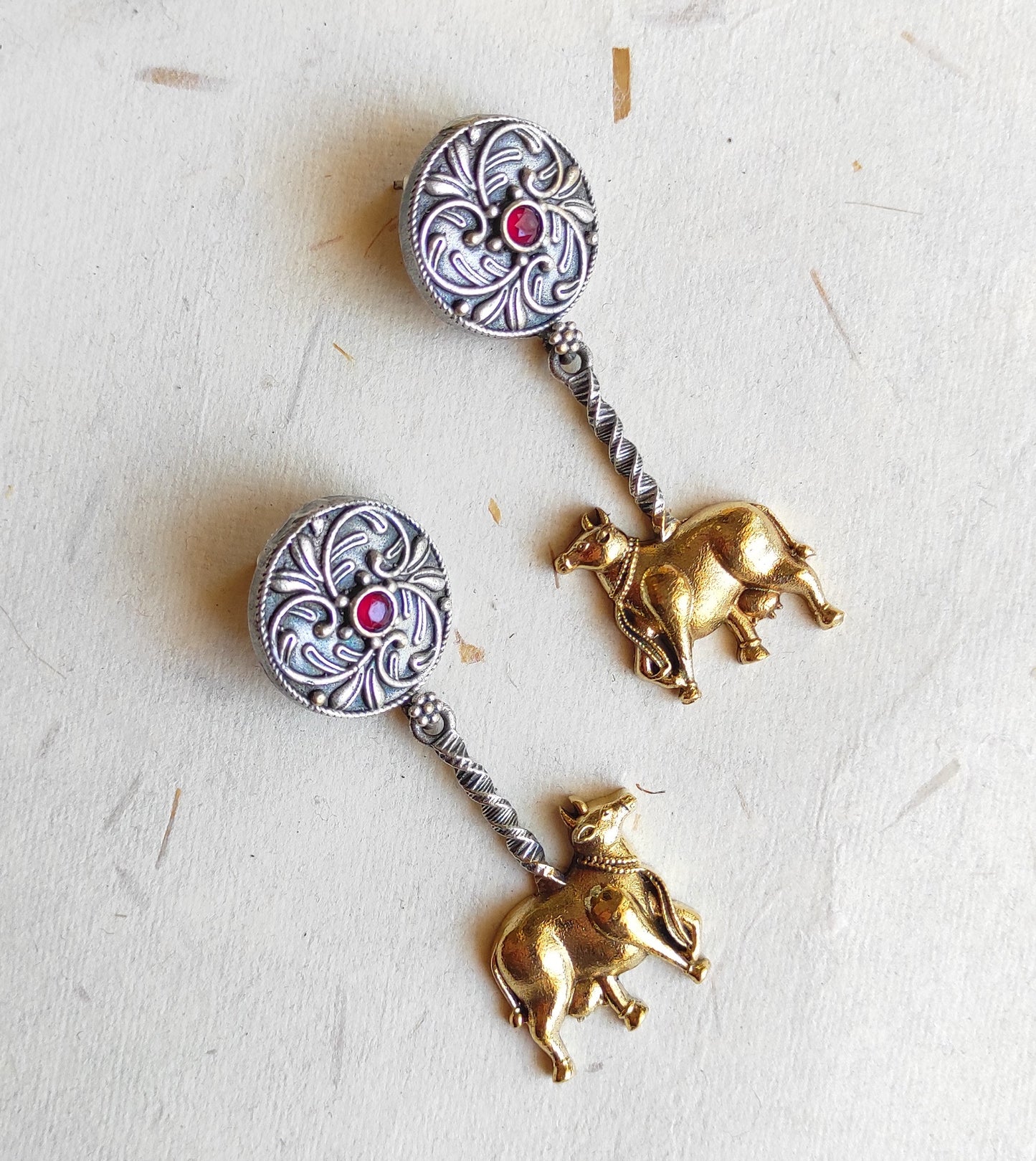 Nandi dualtone earrings