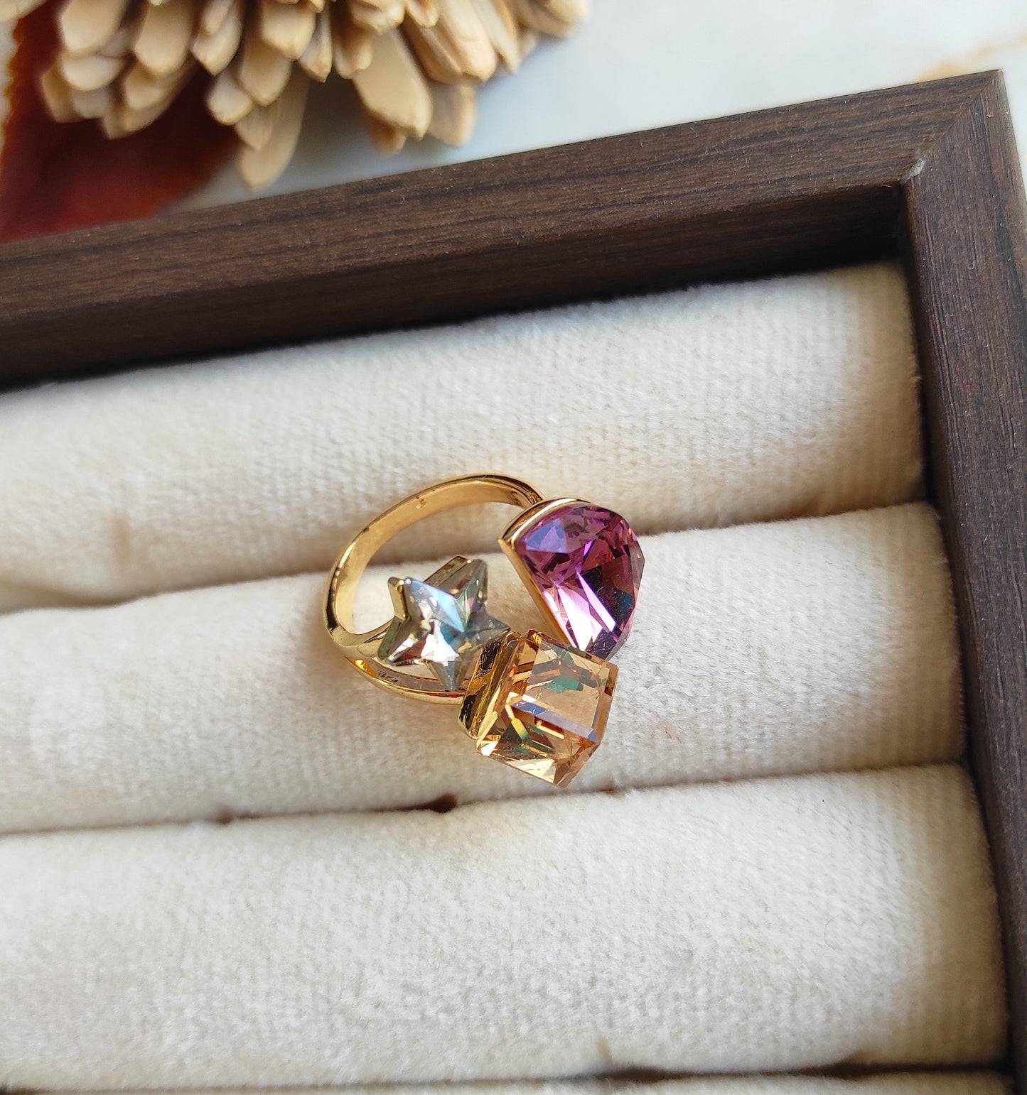 Shozni stone adjustable finger ring