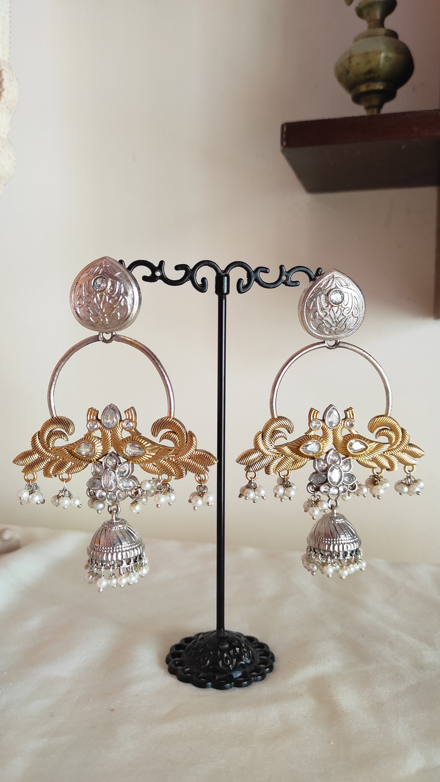 Vaishakhi dualtone statement jhumki earrings