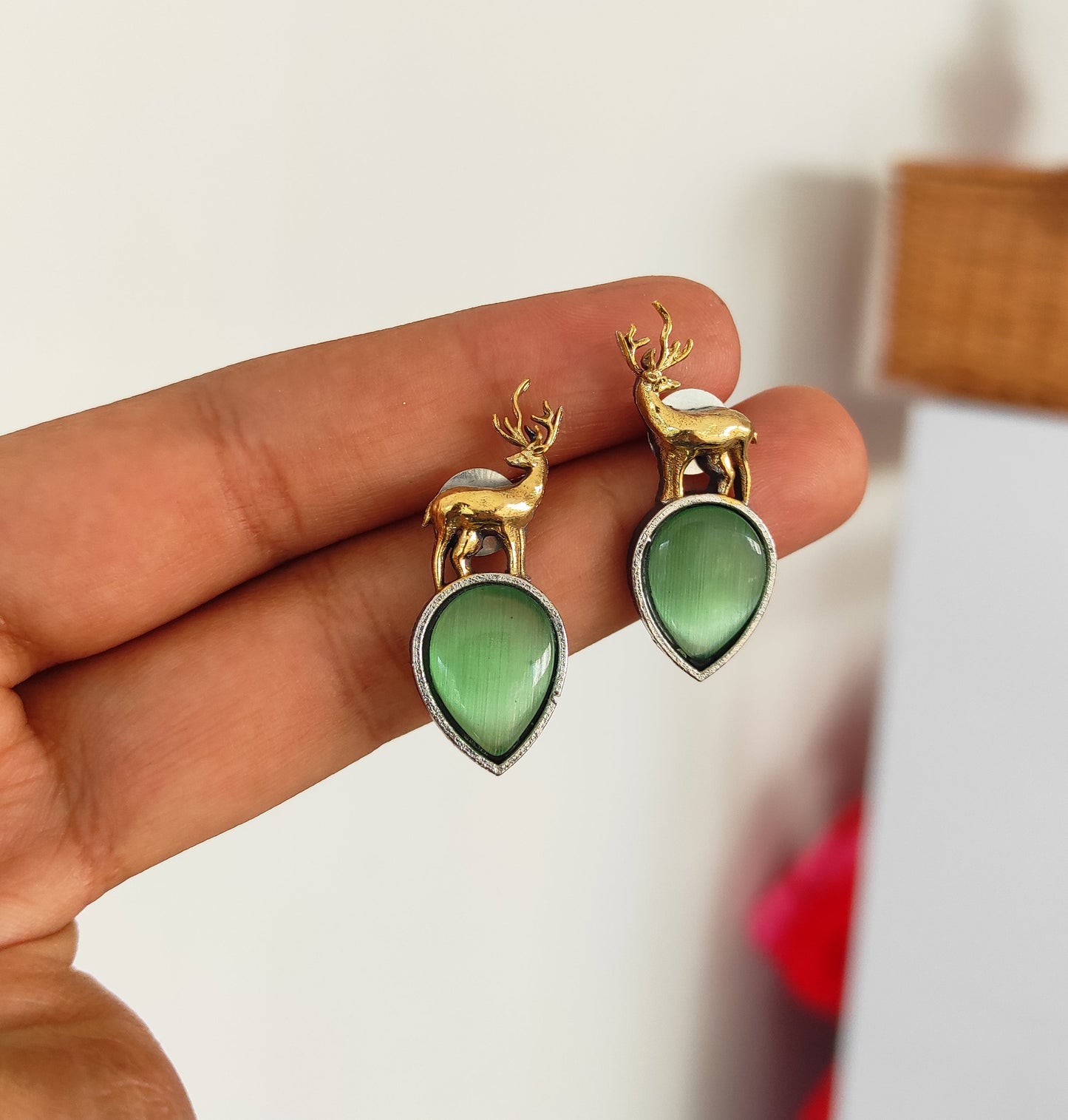 Deer dualtone studs earrings DTE2