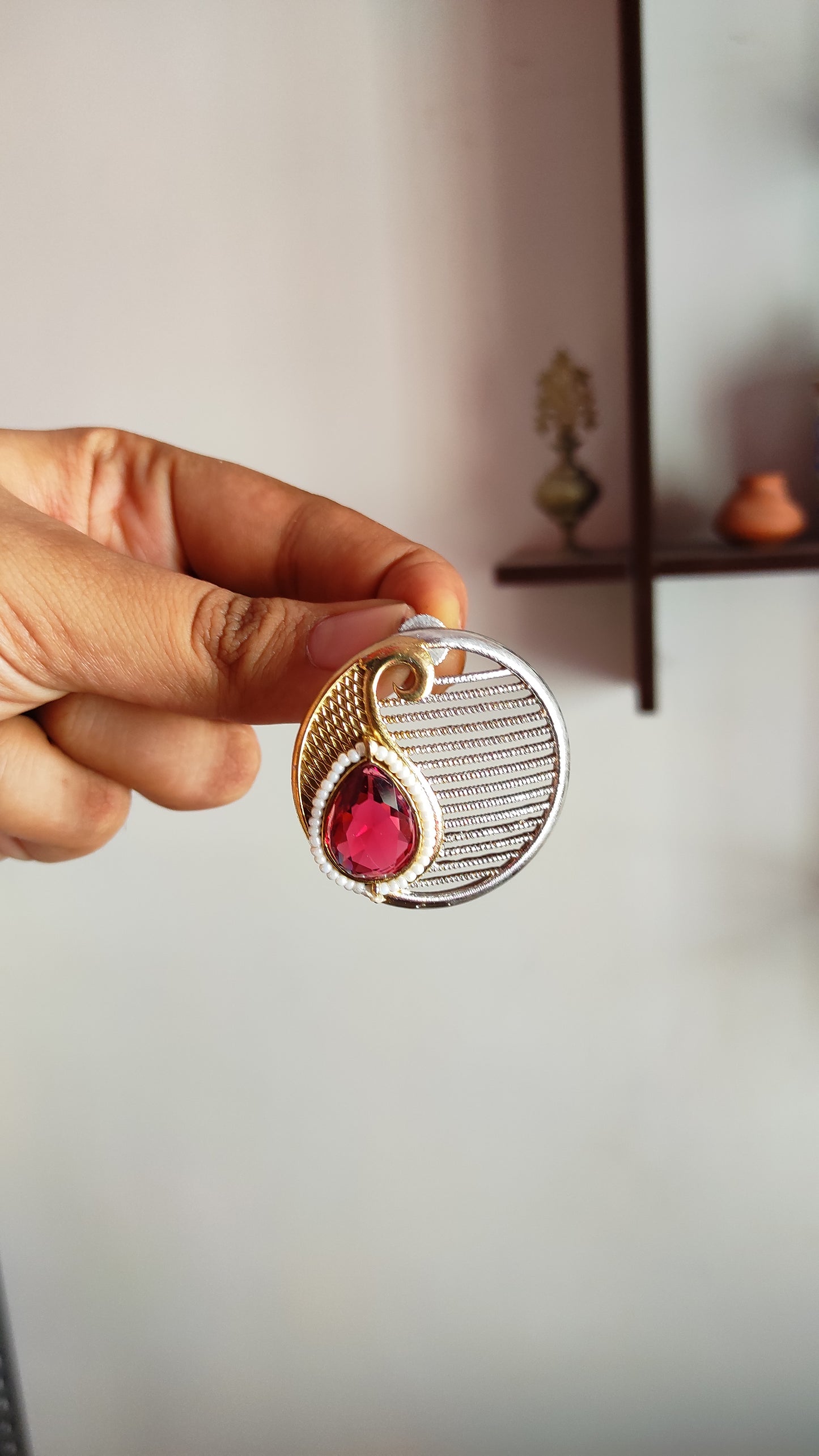 Paisley dual tone studs