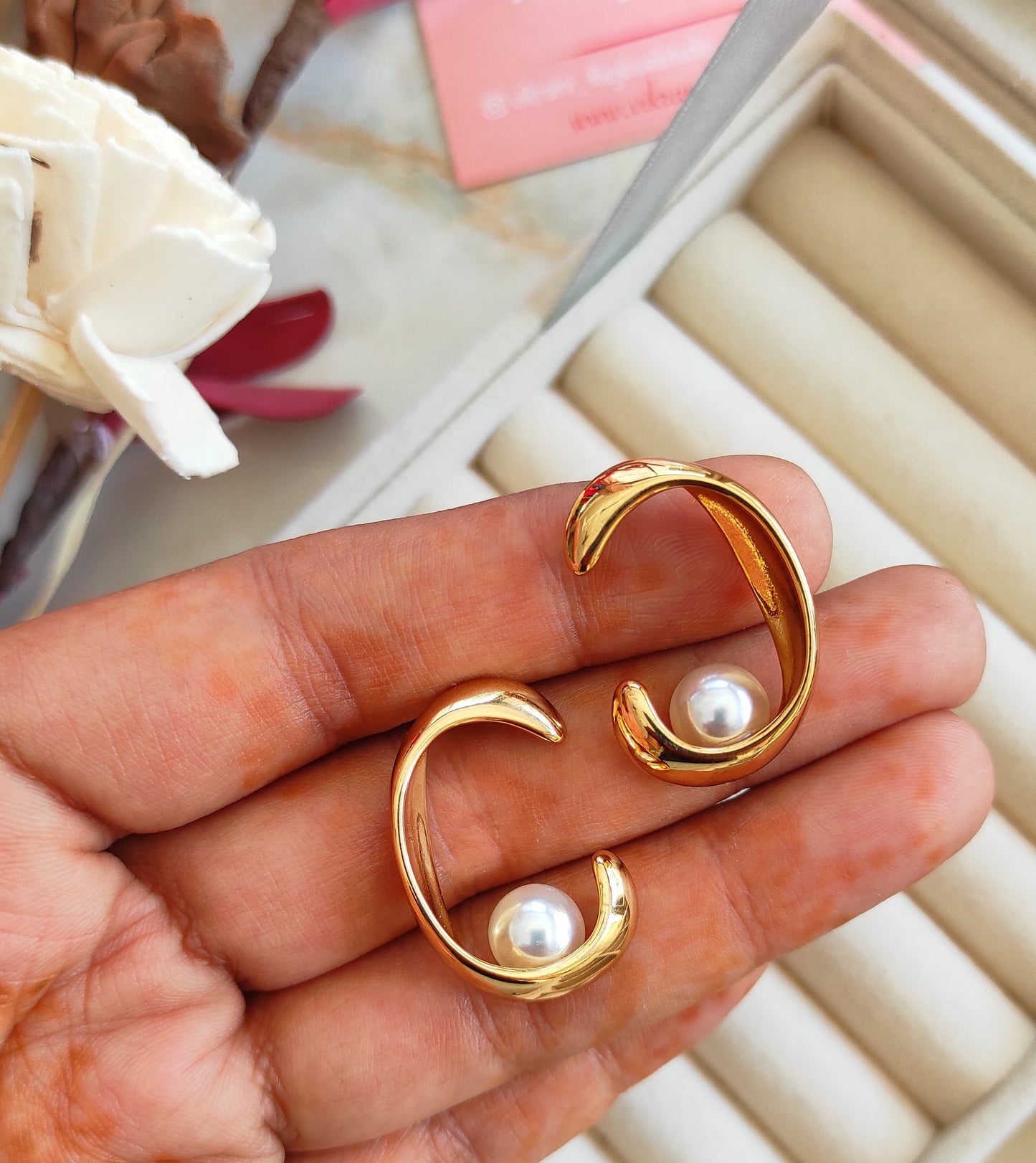 Pearl golden studs earrings