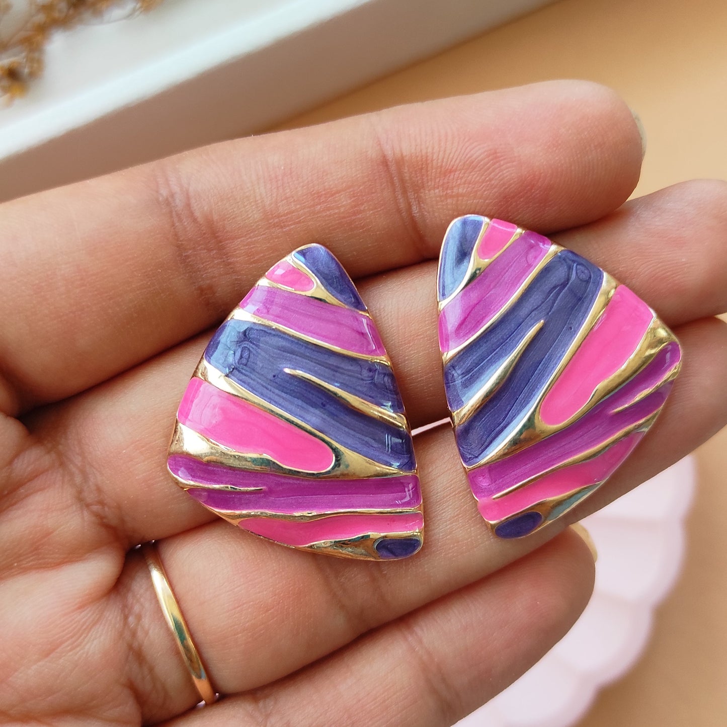 Triangle strippy studs earrings