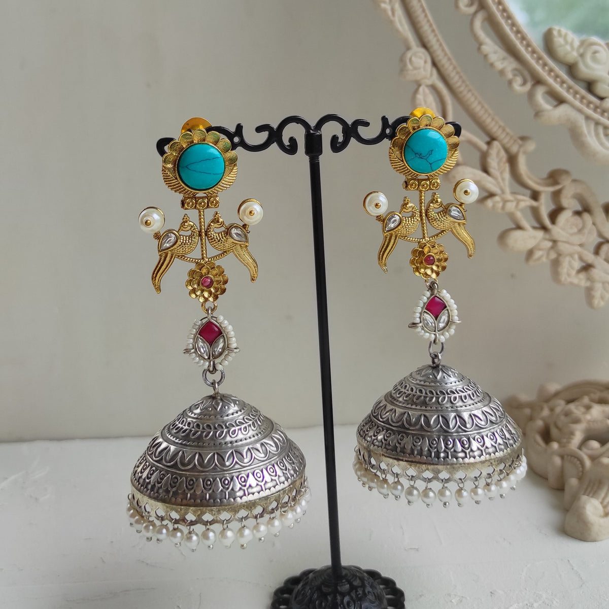 Sarojini dualtone statement jhumka