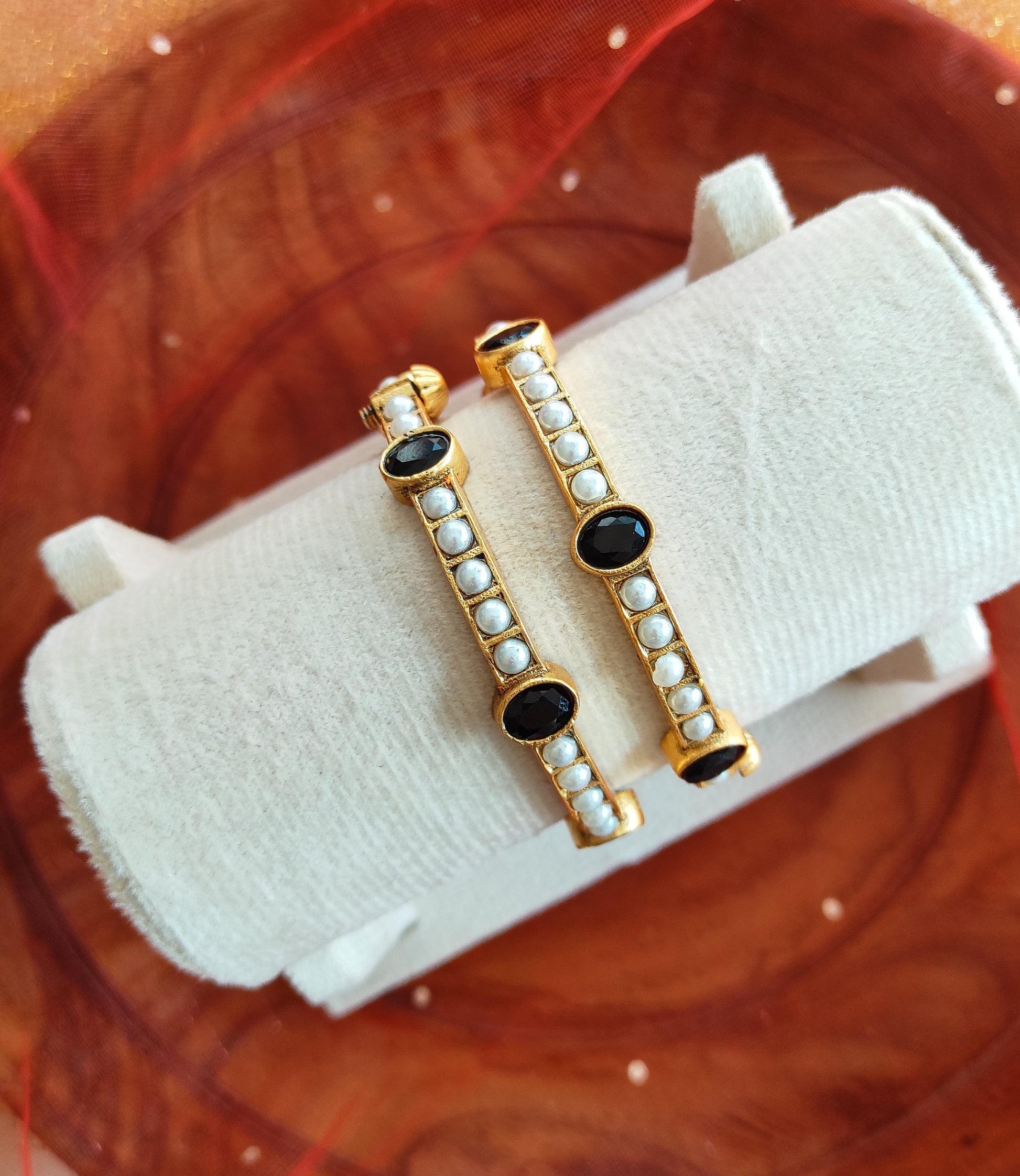 Antique gold bangles in black stone and pearls with screw opening