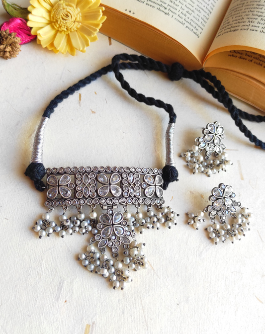 Meghna choker necklace