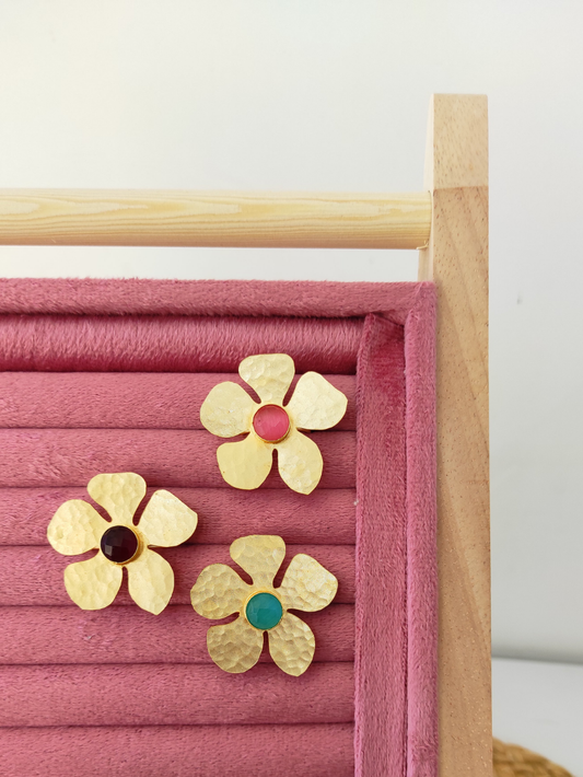 Hammered flower ring