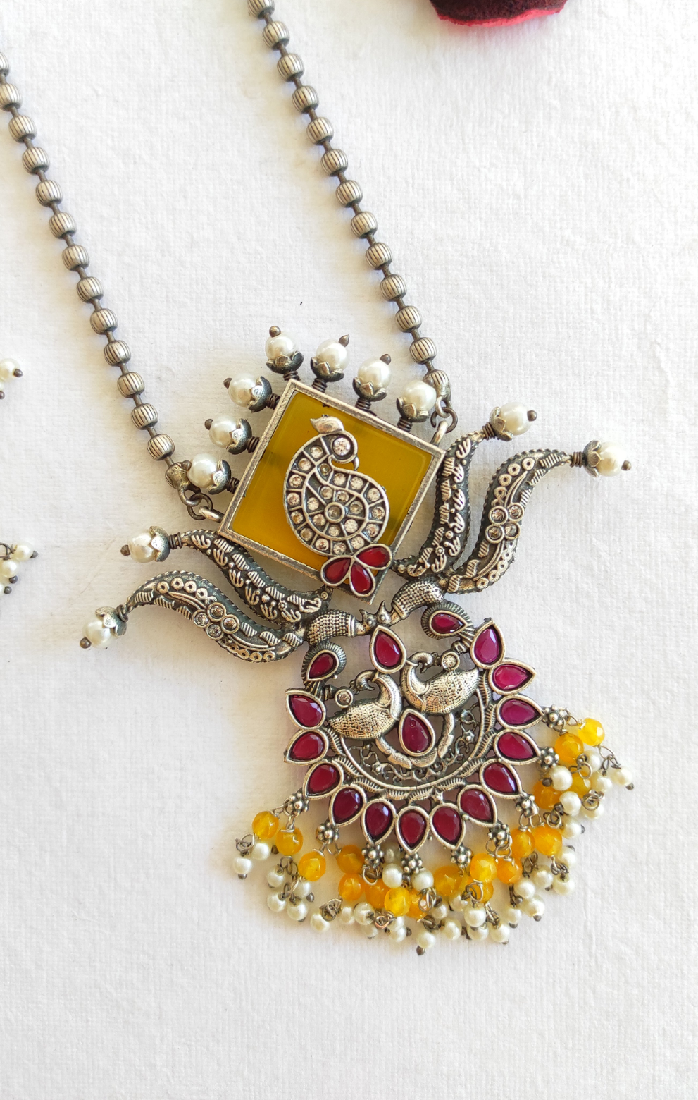 Paheli yellow chain necklace set