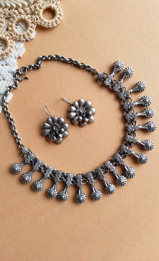 Bindu silver lookalike necklace set
