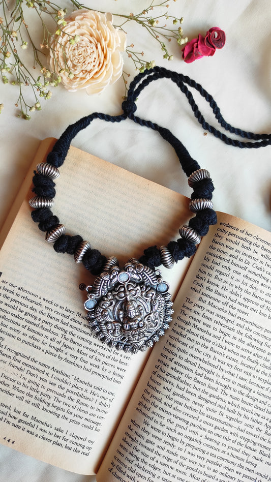 Temple silver lookalike necklace studs set