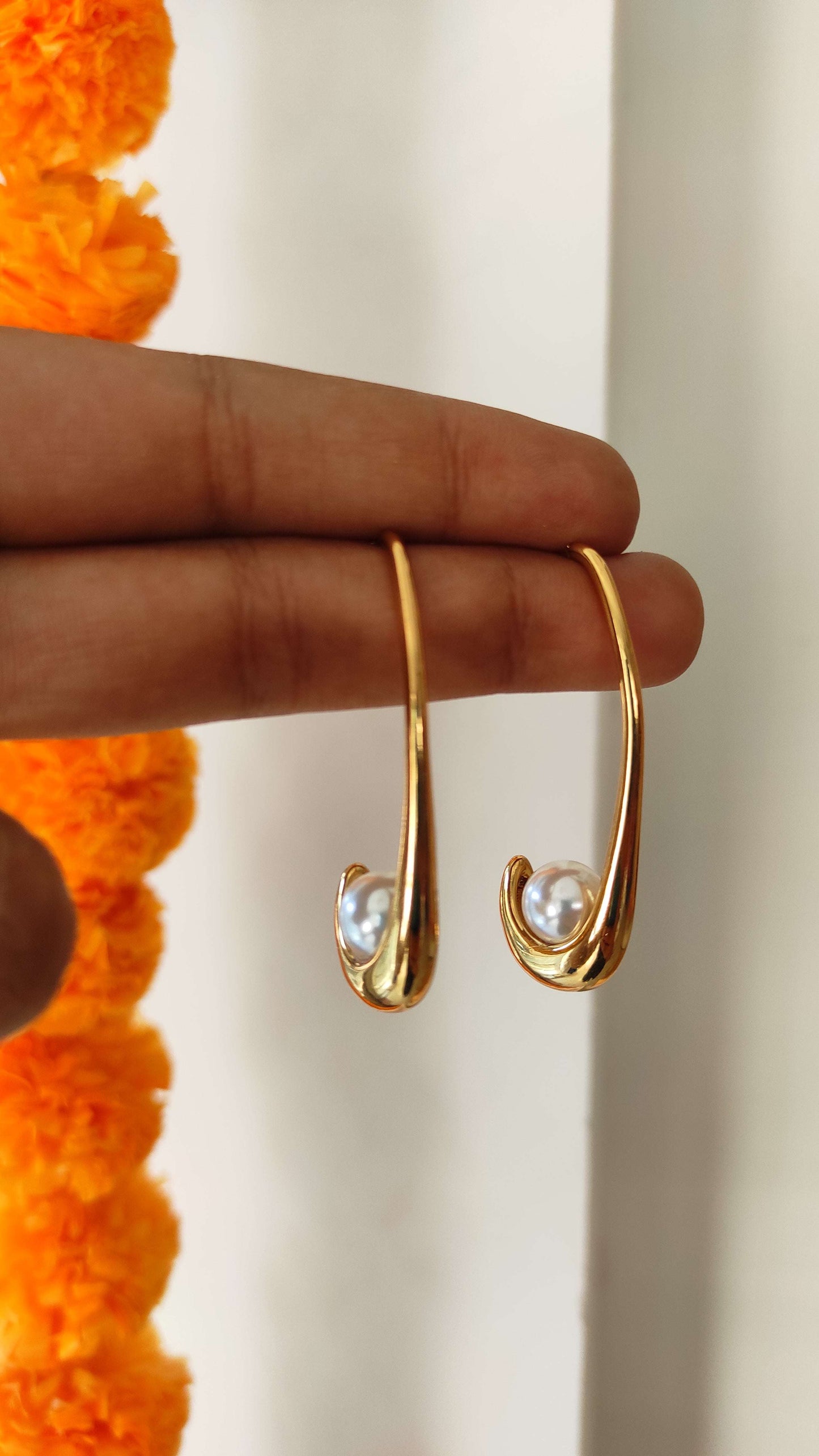 Sea golden pearl earrings