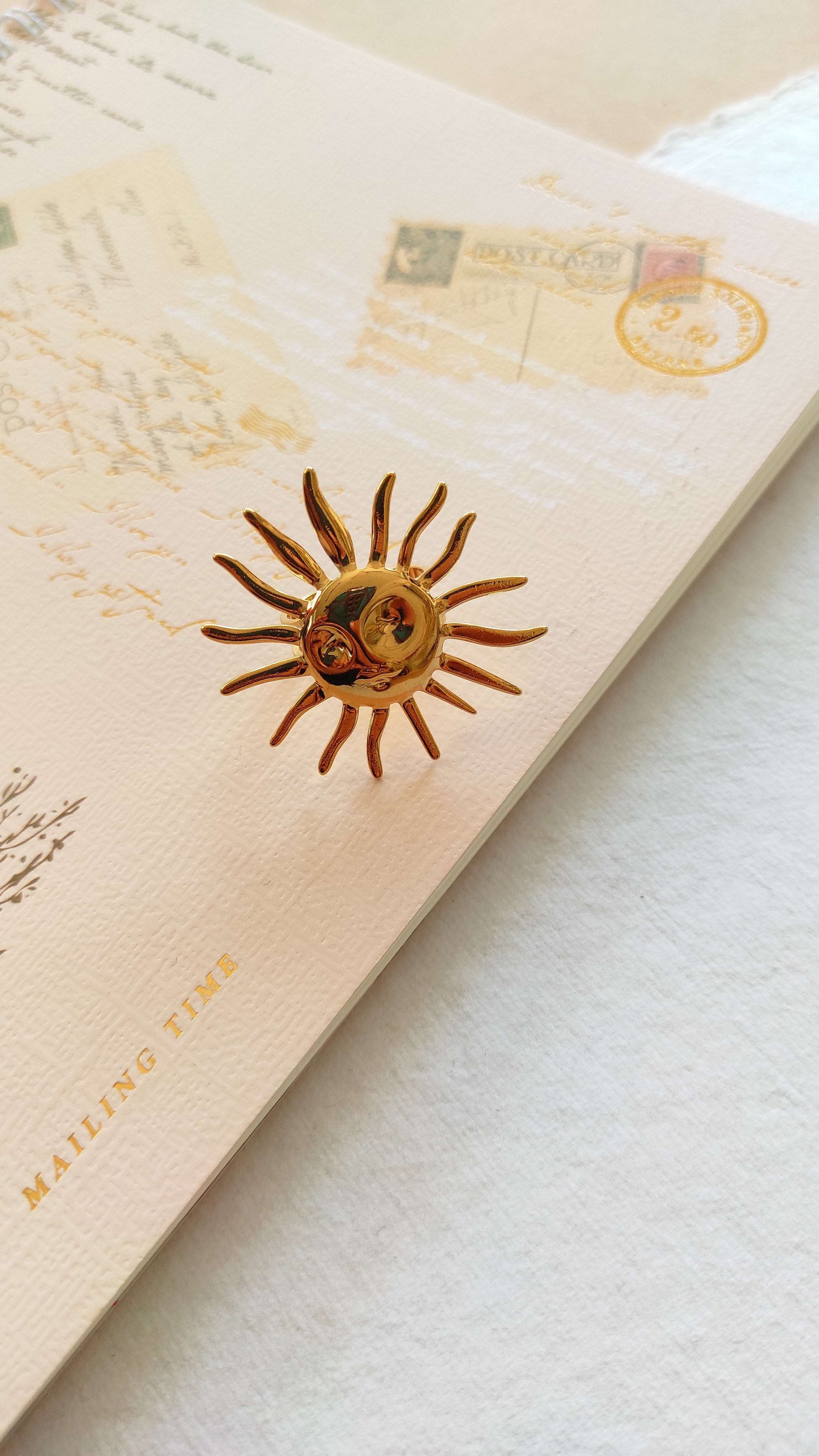 Sunny golden adjustable ring