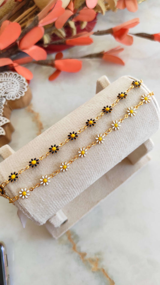 Tiny floret bracelet