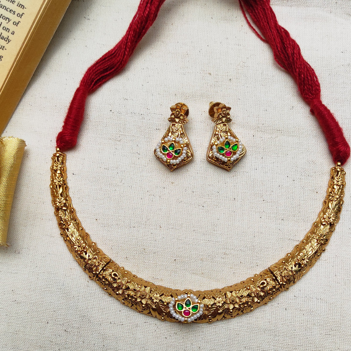 Sonali antique golden pachi kundan hasli