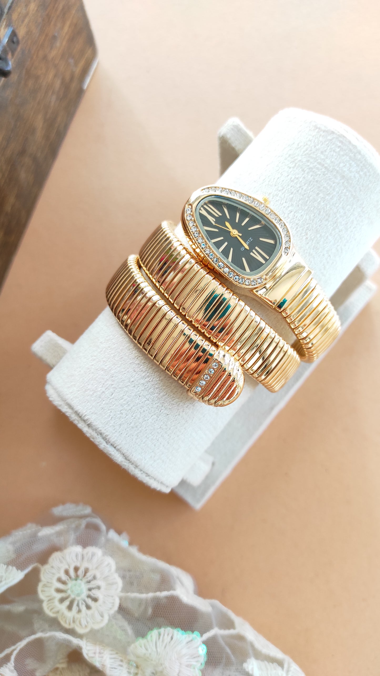 Serpenti wrist watch