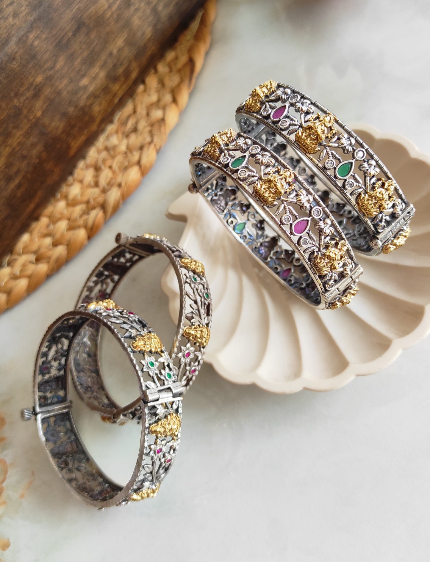 Dualtone, screw opening bangles with Ganapati ji, Laxmiji motifs