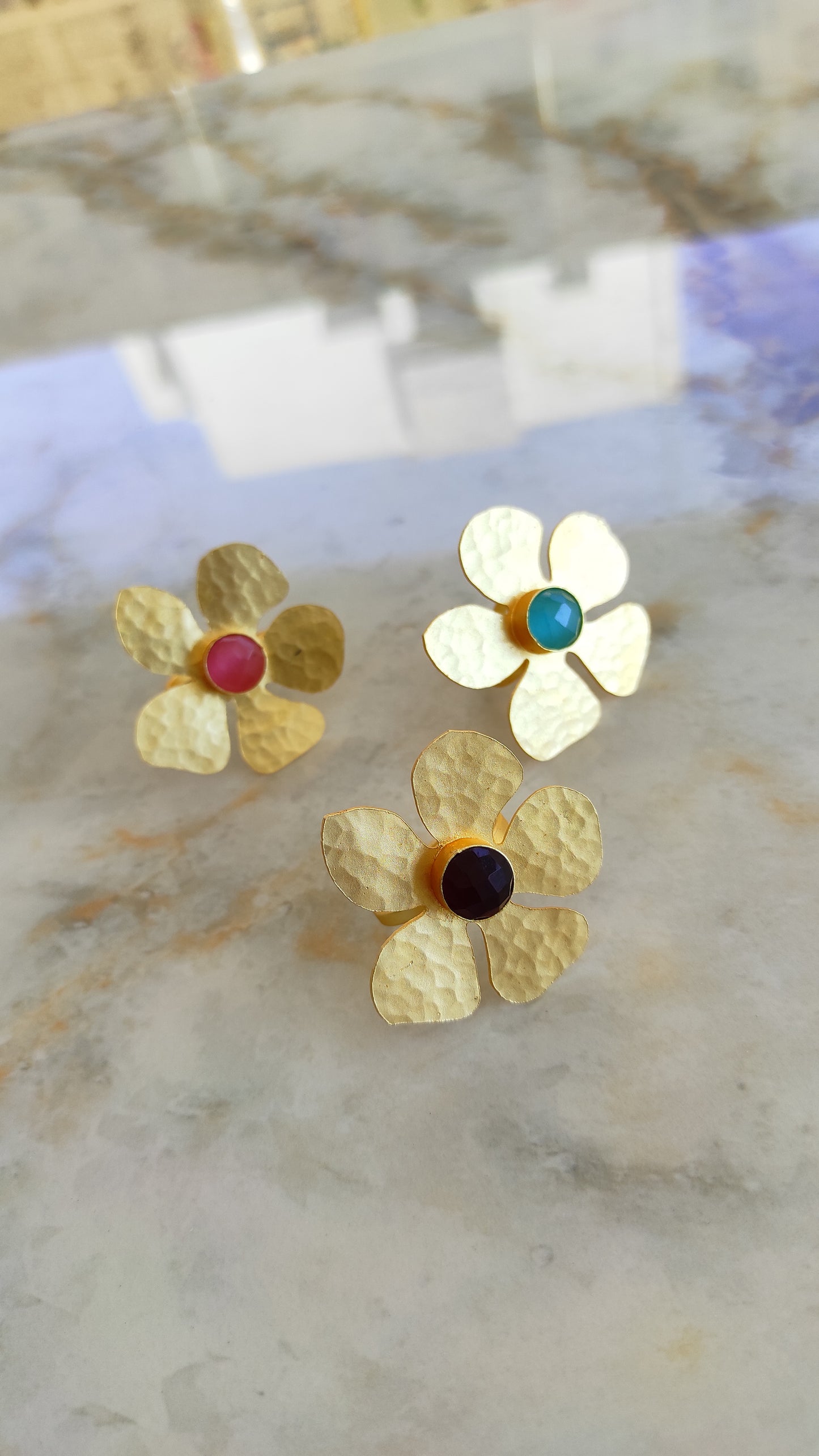 Hammered flower ring