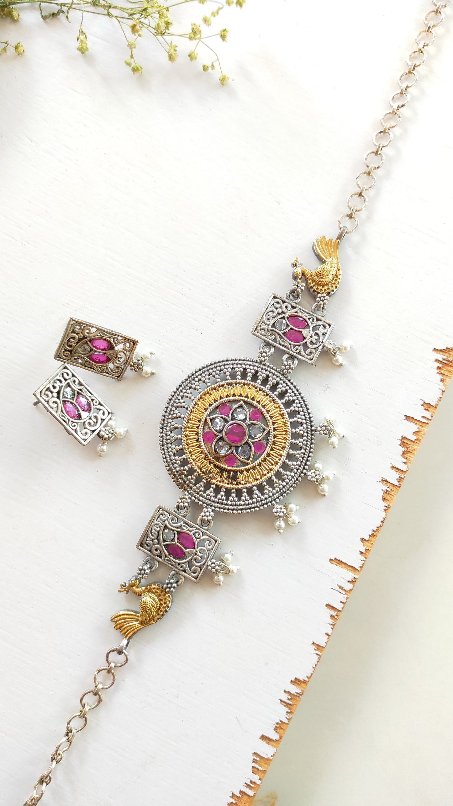 Bindu dual tone choker set in ruby