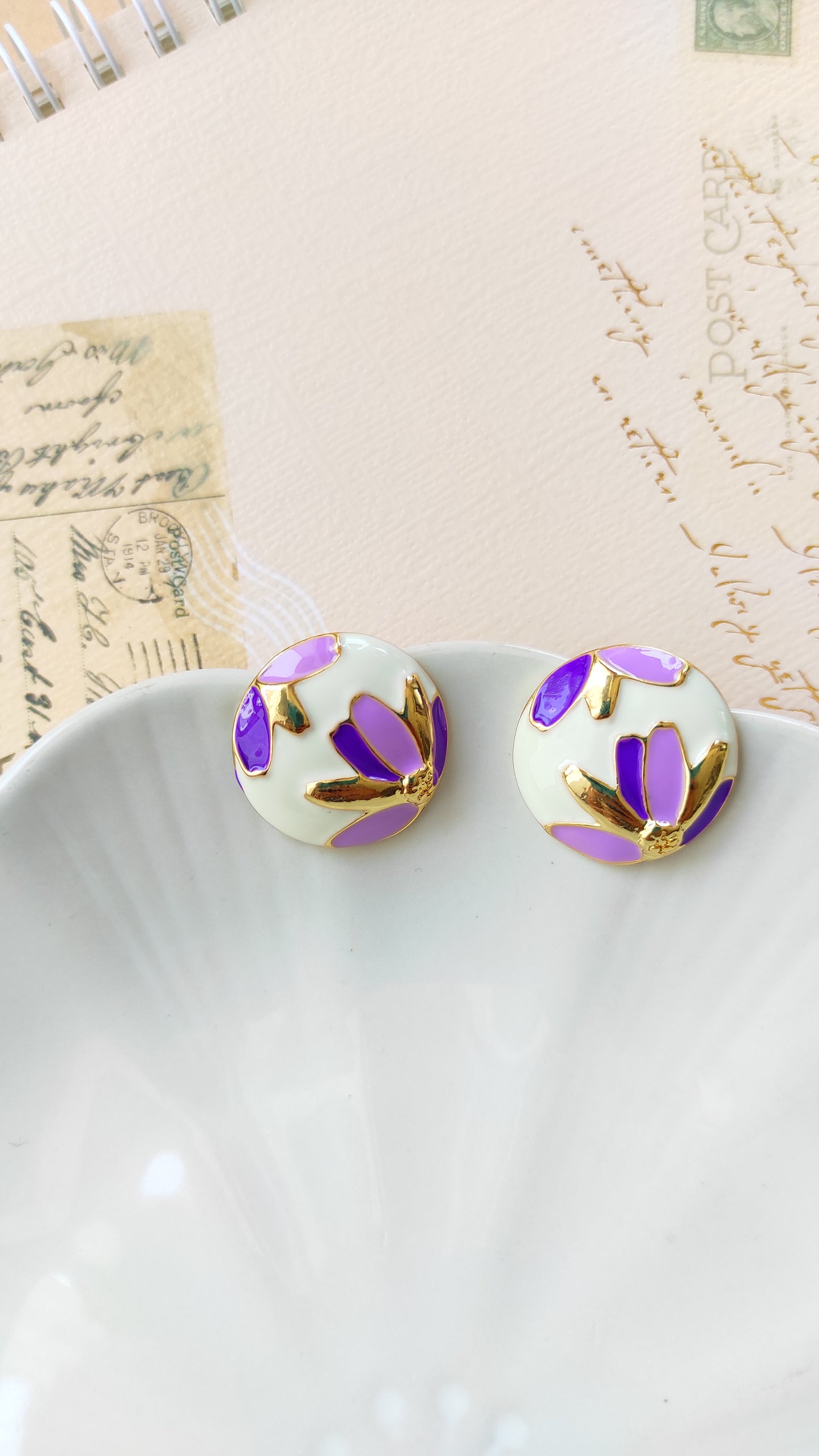 Purple leaves studs earrings