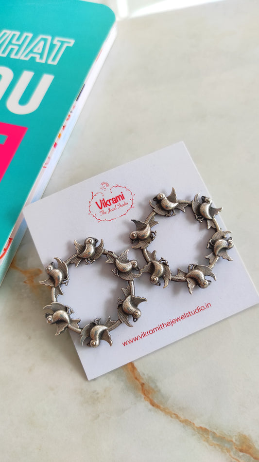 Round chidiya studs earrings