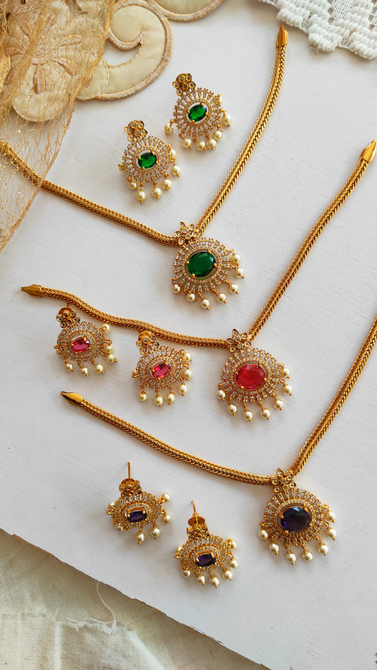 Triya golden necklace set