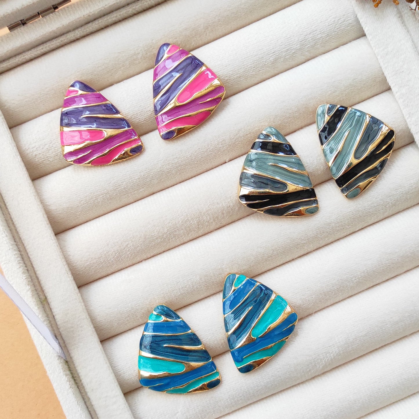 Triangle strippy studs earrings