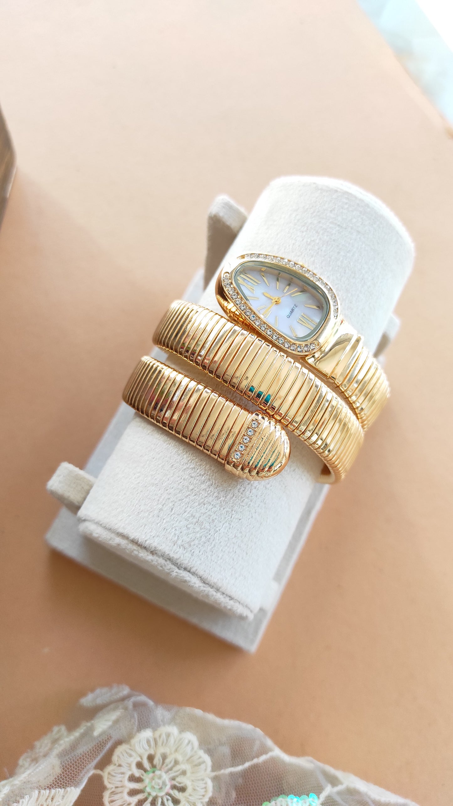 Serpenti wrist watch