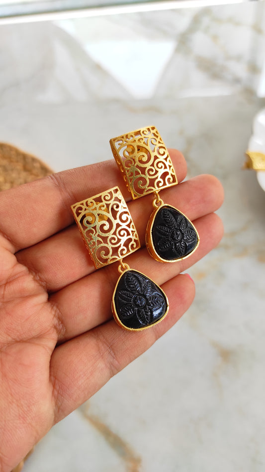 Barikee golden earrings