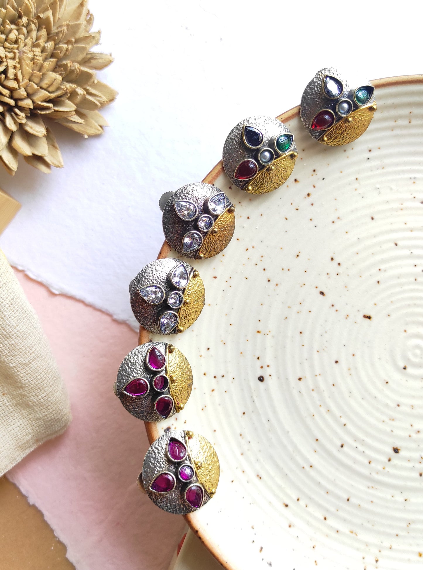 Smiti studs earrings DTE2