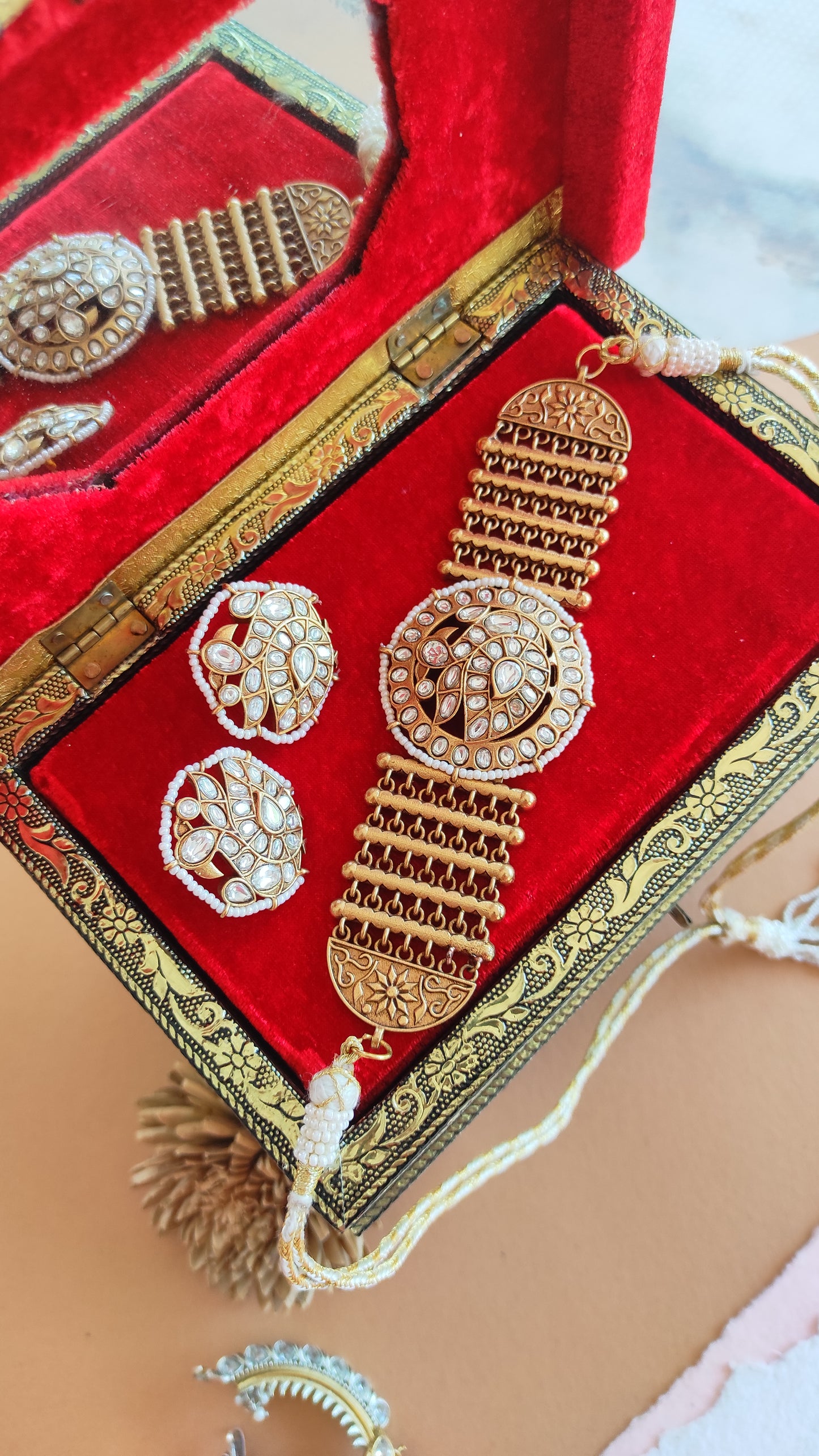 Kundan Antique gold choker set