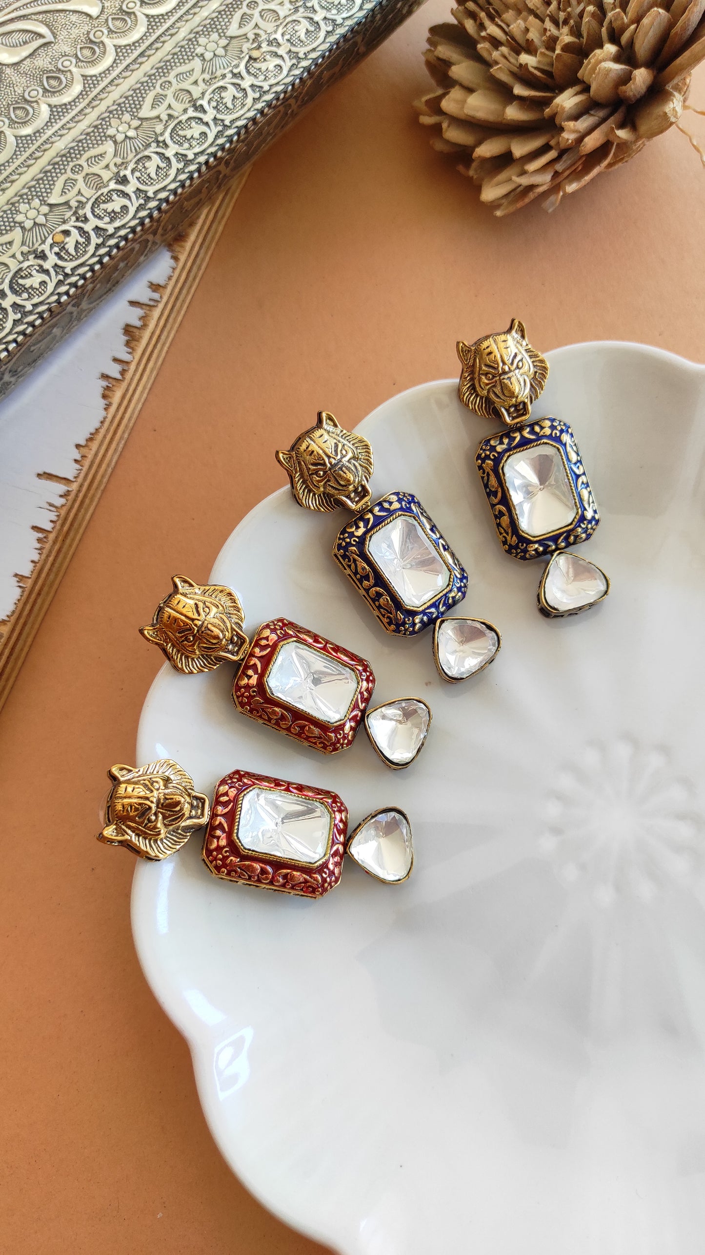 Fiona-panther Moissanite studs