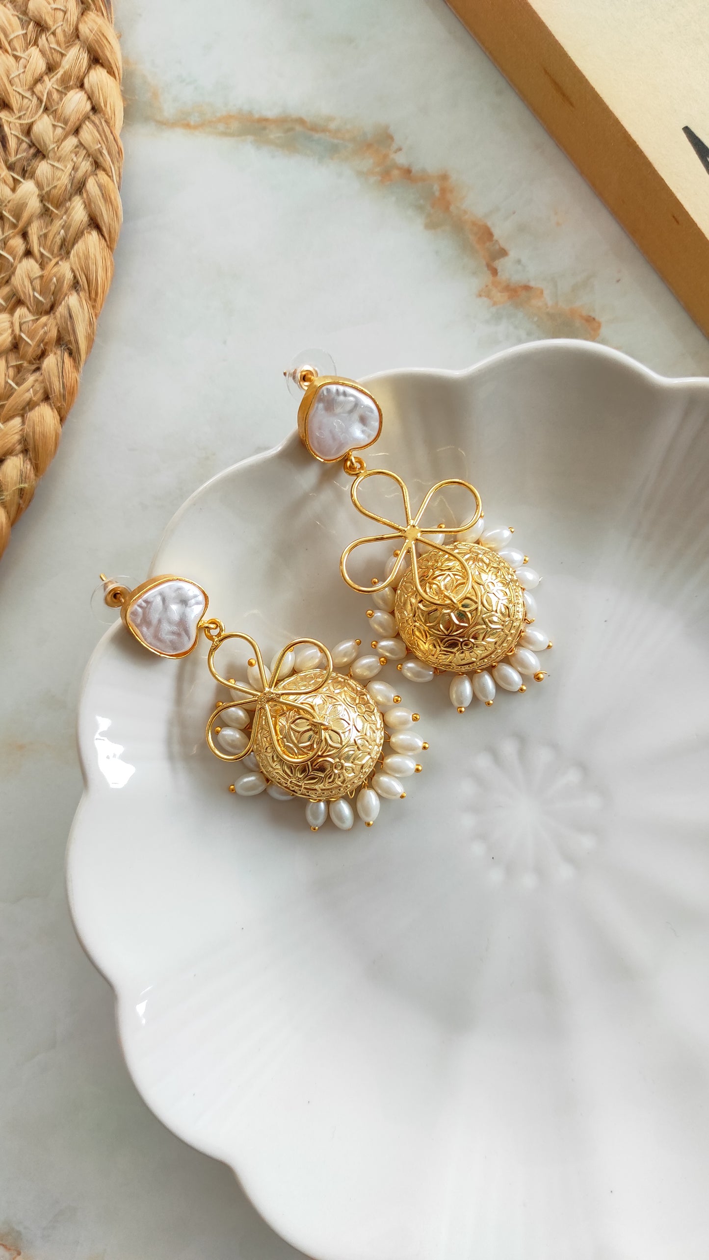 Renu golden Jhumka