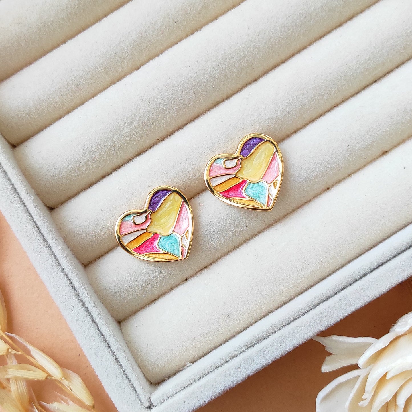 Pastel geometric studs earrings