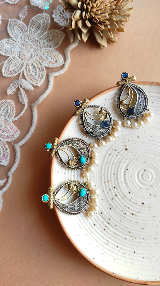 Minu dual tone studs earrings