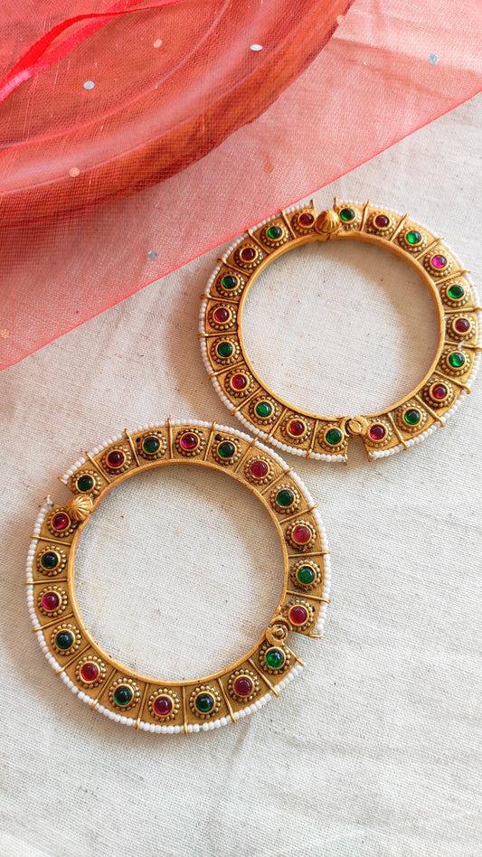 Sumati red green Antique gold bangles with screw opening