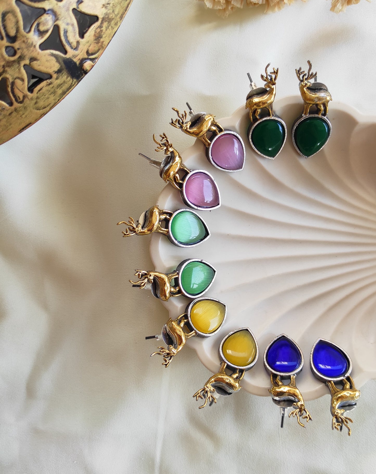 Deer dualtone studs earrings DTE2