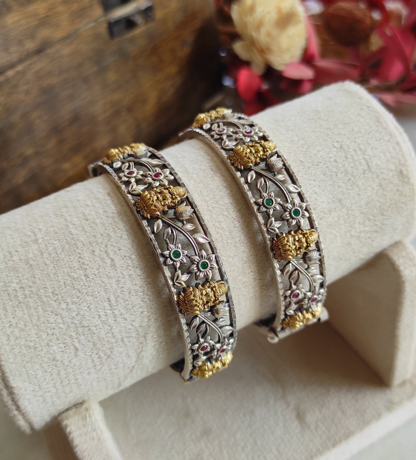 Dualtone, screw opening bangles with Ganapati ji, Laxmiji motifs