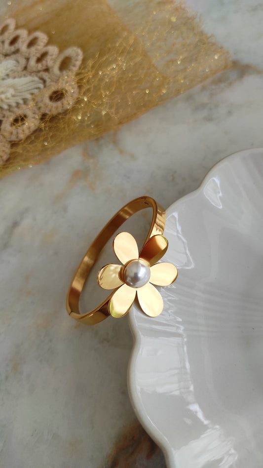 Anti tarnish flower kada bracelet