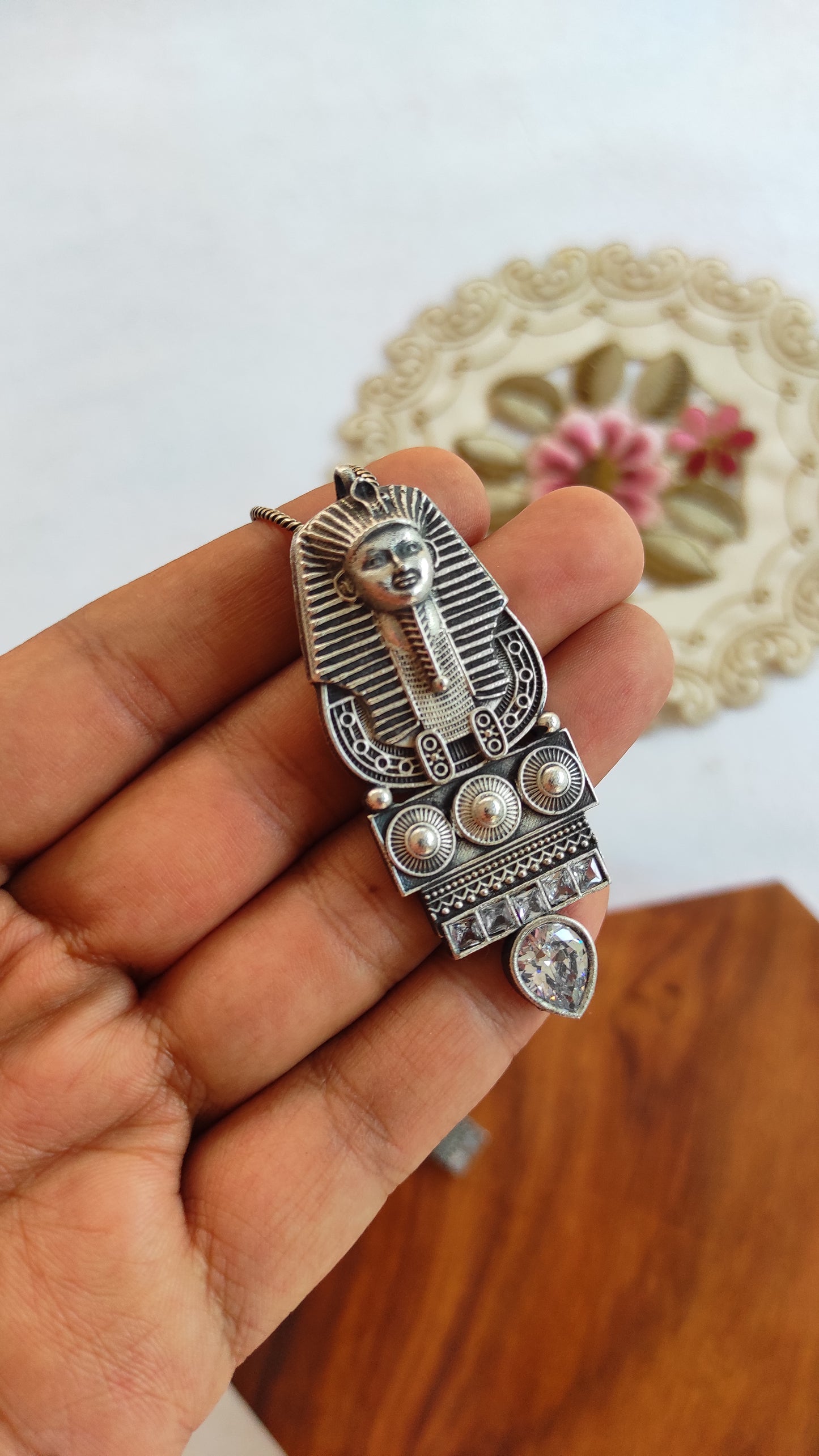 Egyptian pendant earrings set