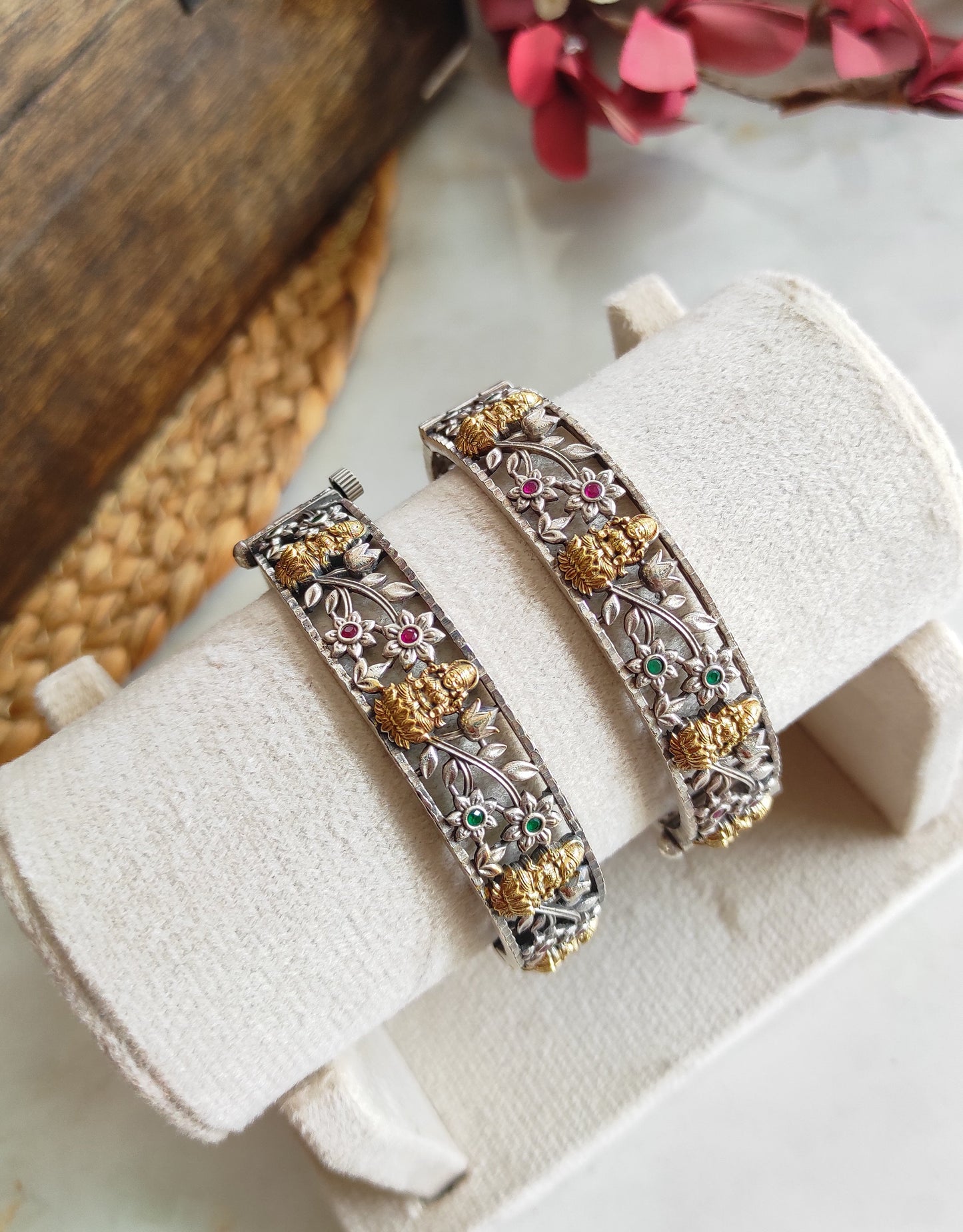 Dualtone, screw opening bangles with Ganapati ji, Laxmiji motifs