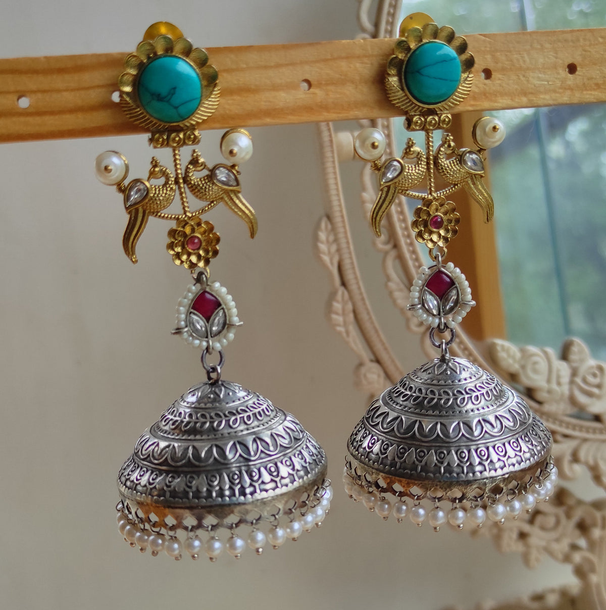 Sarojini dualtone statement jhumka